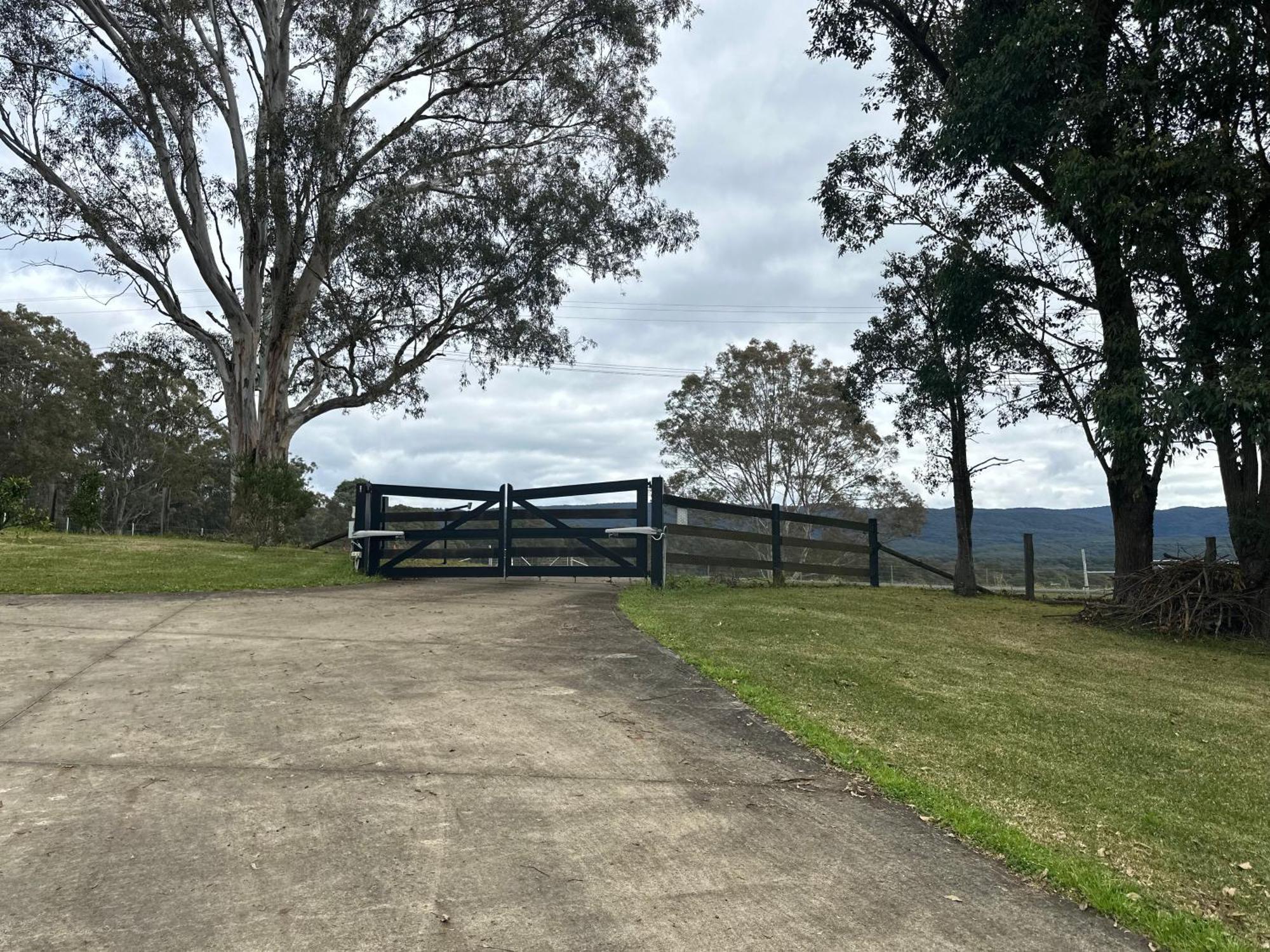 Blueberry Hills On Comleroy Farmstay - Self-Contained Cottages Kurrajong Exterior photo